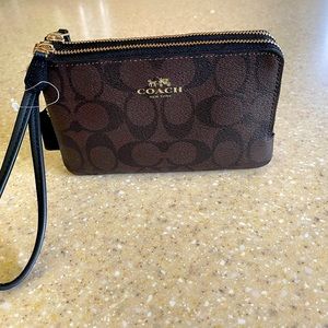 New Coach double zippered wristlet-Brown